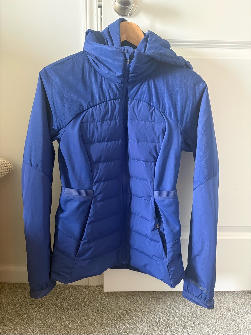 lululemon athletica insulated hooded puffer jacket - psychic blue 6 - Picture 9 of 15